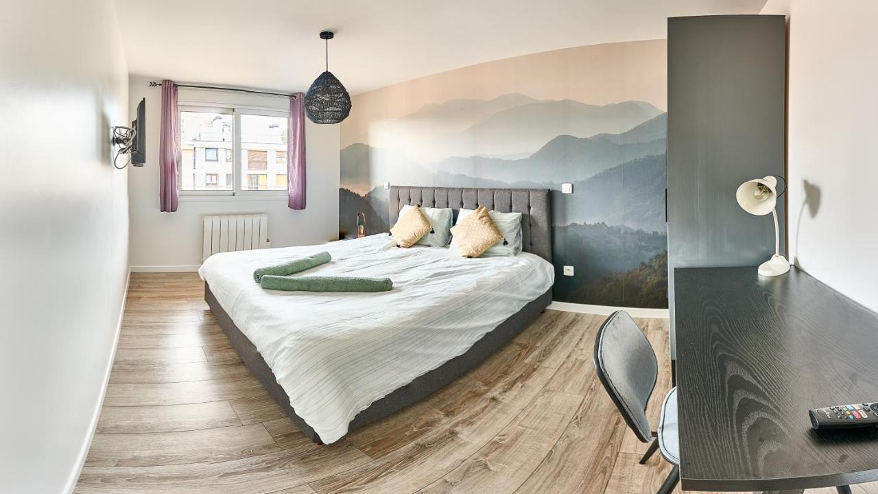 Eclat Dore Bondy Suites Free Parking Extérieur photo